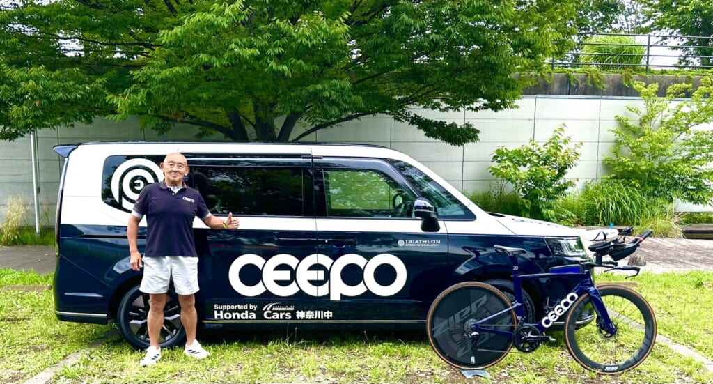 ホンダカーズ神奈川中提供の10代目CEEPO車とCEEPO田中社長
