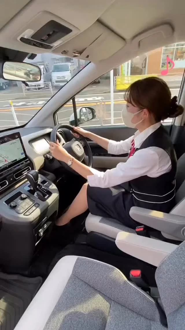 🚗
みなさまこんにちは🐳

いつもホンダカーズ神奈川中旭店をご利用頂きありがとうございます😊

