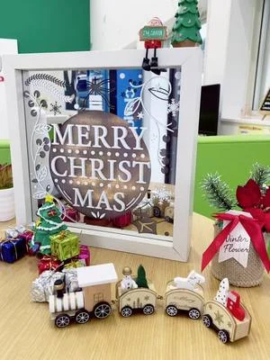 U-Select浅田インター店内クリスマス🎄仕様になりました💚❤️ 是非お立ち寄りください🎄 #christmas #merrychristmas🎄 #🎄 #earlychristmas #hondacars 
