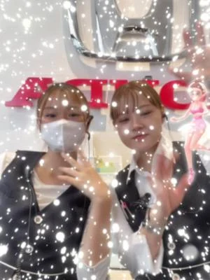 毎日楽しく頑張っております🧚🏻‍♀️ 本日もご来店お待ちしております👶🤍 #ホンダカーズ神奈川中 #hondacars #車好きと繋がりたい #カーディーラー #受付 #工場長 #夏 #鎌倉 #ディーラー女子 